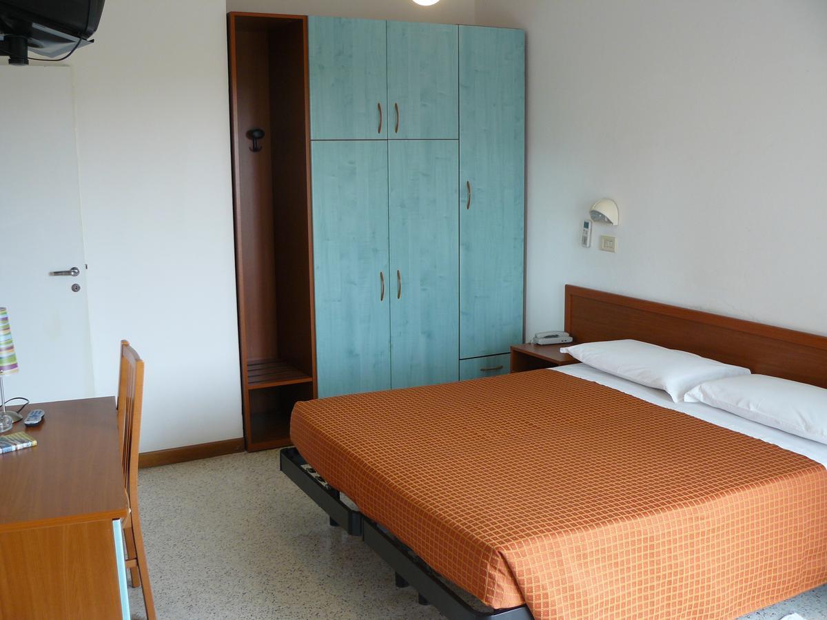 Hotel Sayonara Milano Marittima Dış mekan fotoğraf
