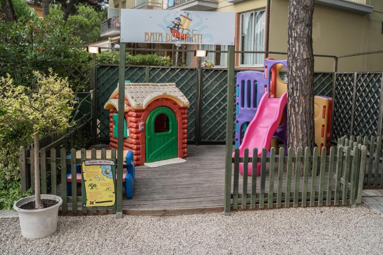 Hotel Sayonara Milano Marittima Dış mekan fotoğraf