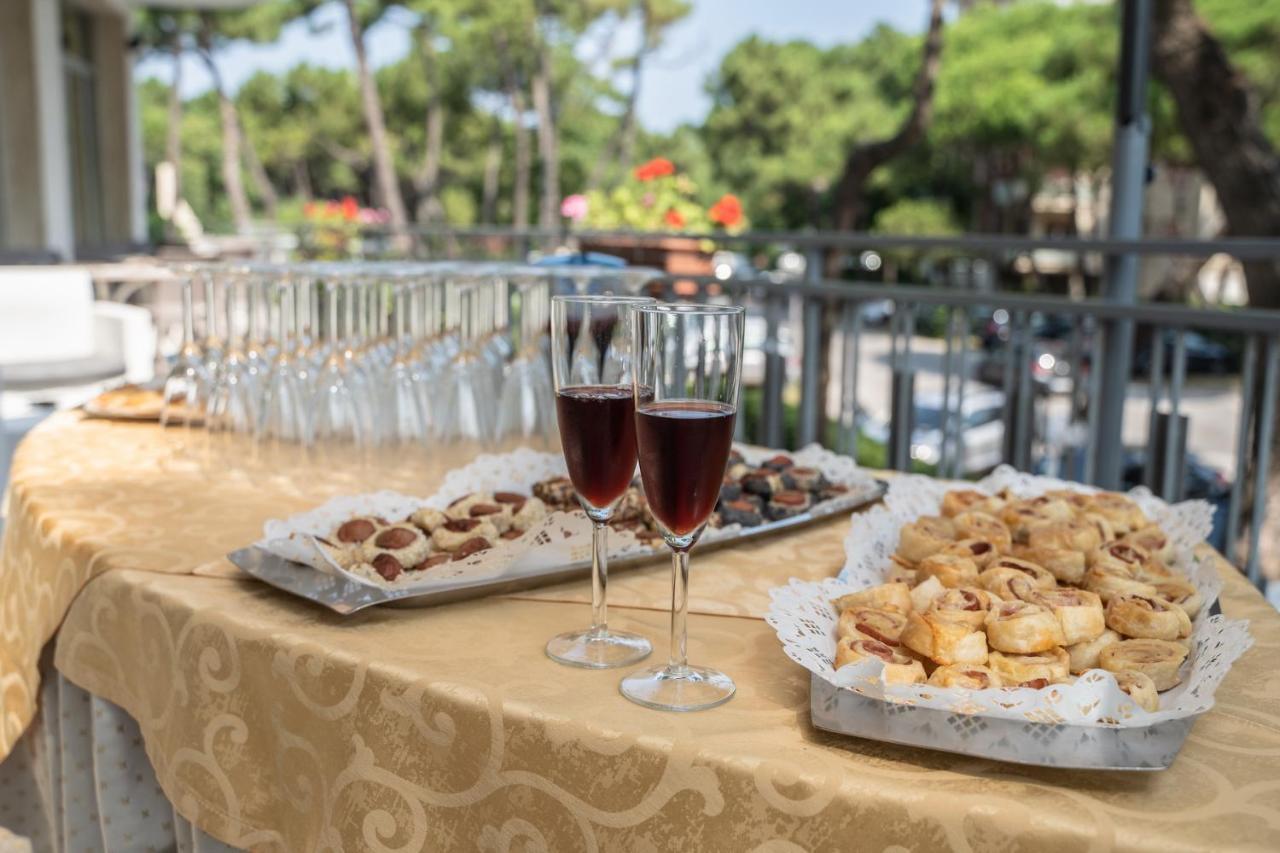 Hotel Sayonara Milano Marittima Dış mekan fotoğraf