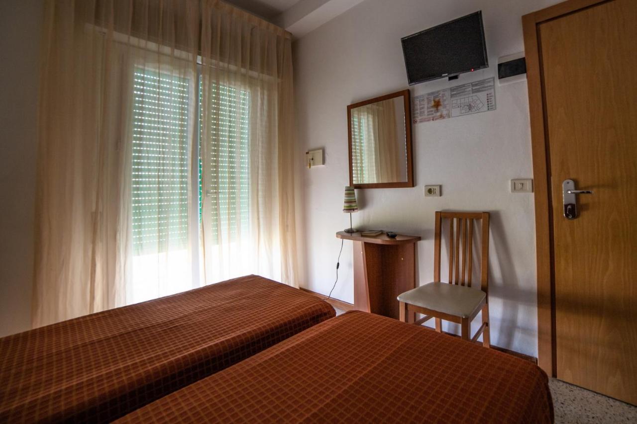Hotel Sayonara Milano Marittima Dış mekan fotoğraf