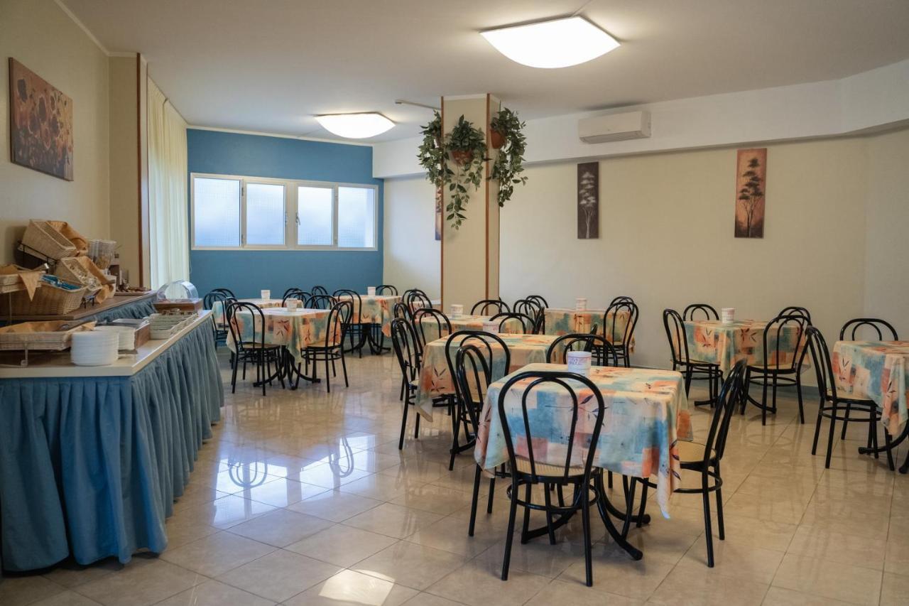 Hotel Sayonara Milano Marittima Dış mekan fotoğraf