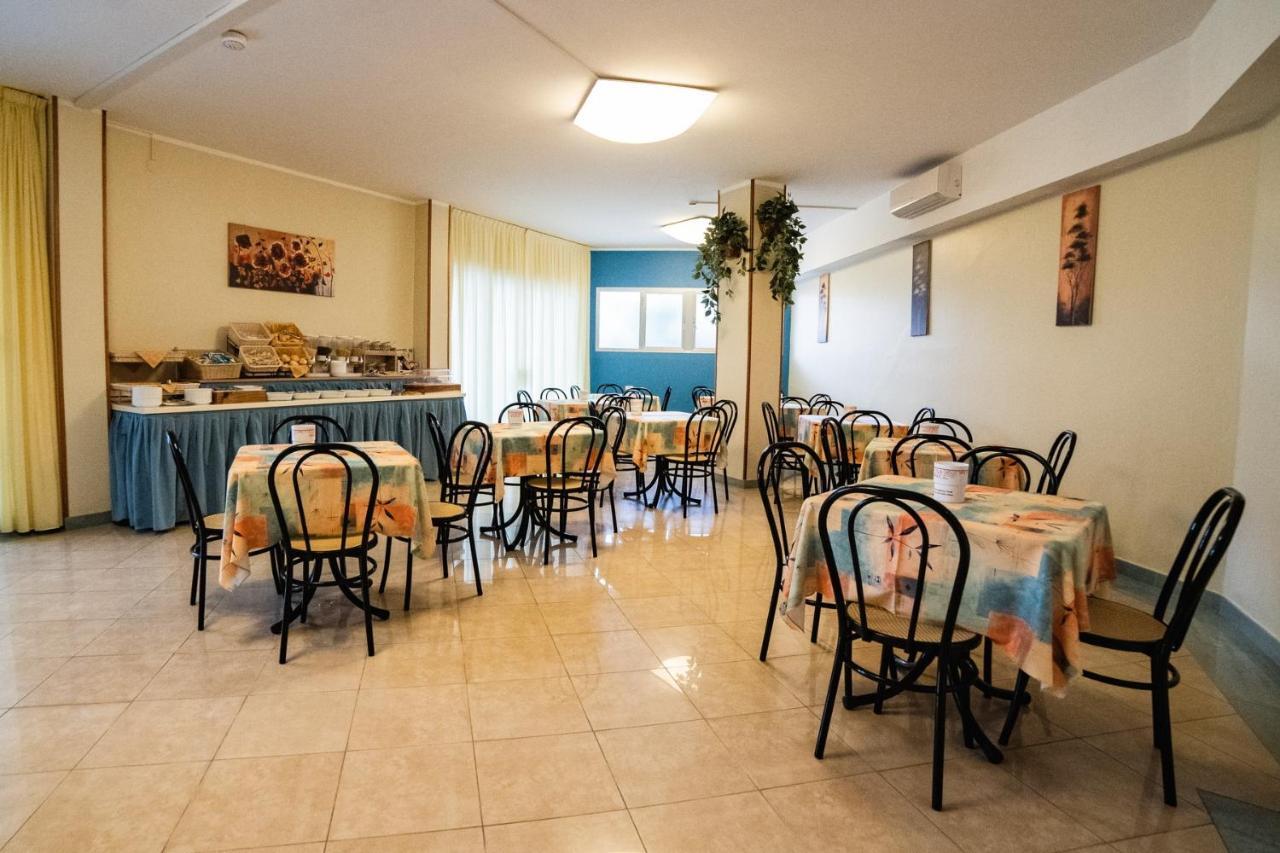 Hotel Sayonara Milano Marittima Dış mekan fotoğraf