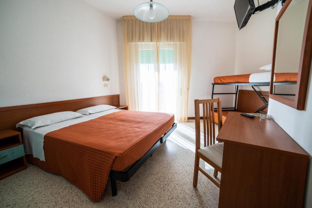 Hotel Sayonara Milano Marittima Dış mekan fotoğraf