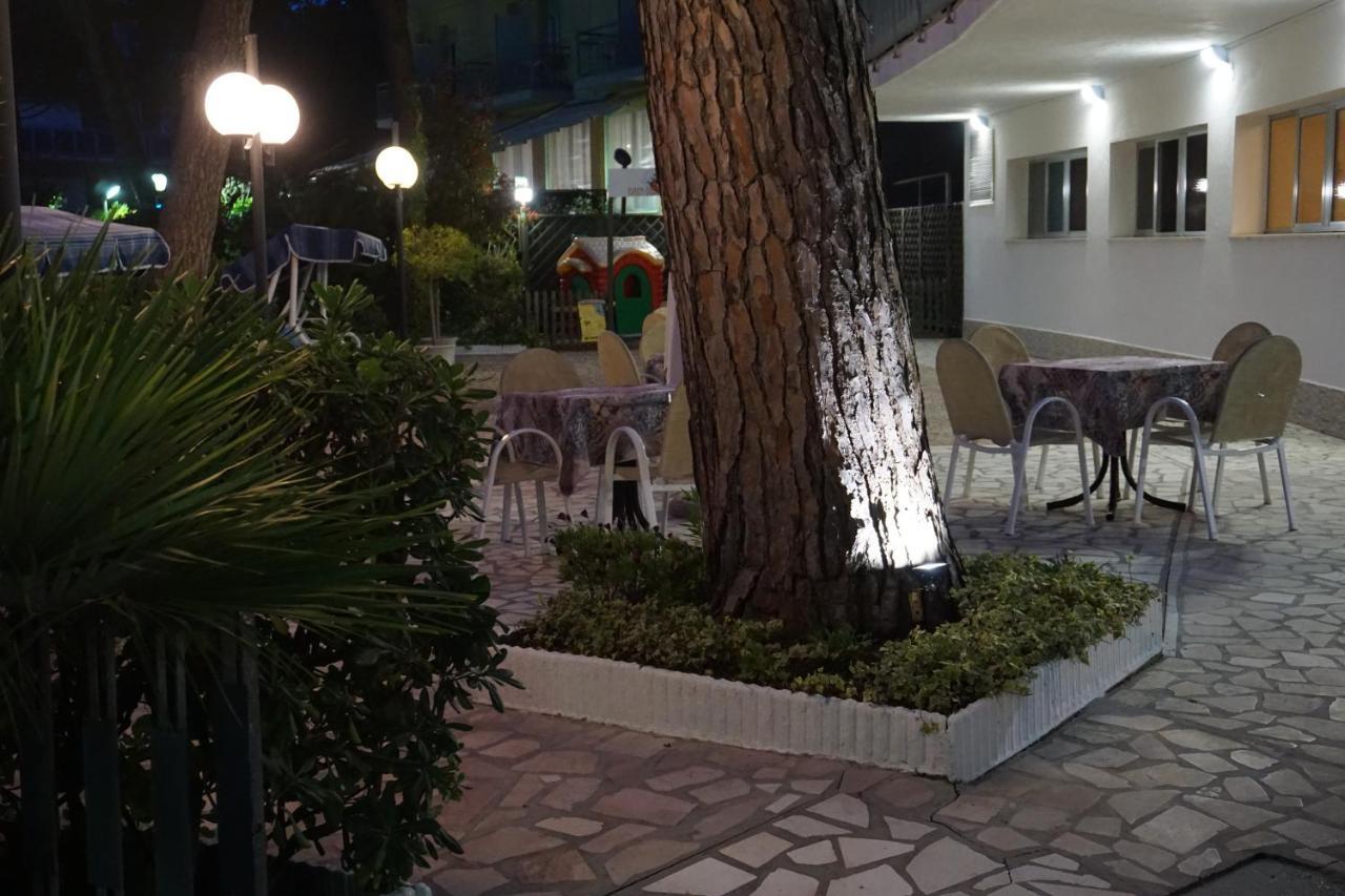 Hotel Sayonara Milano Marittima Dış mekan fotoğraf